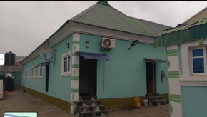 D-Ace Bar & Inn